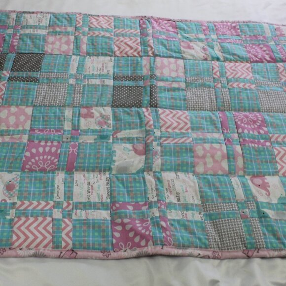 𝅺homemade quilt New elephant themed with other fun prints. 32*40" - Picture 9 of 12